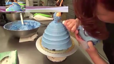 做蛋糕视频最美花丛芭比娃娃2生日蛋糕裱花
