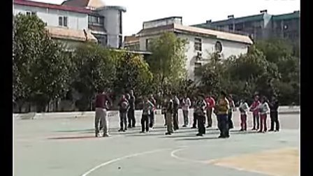 小学五年级体育优质课展示《篮球行进间运球》马老师