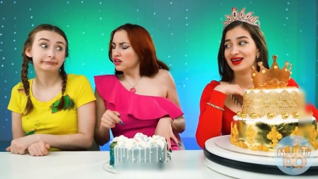 搞笑外国人：3姐妹挑战3种不同口味的蛋糕