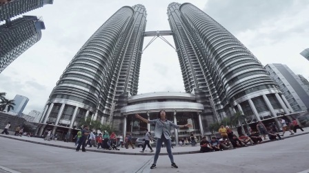 Lia Kim dancing in Malaysia Twin Tower