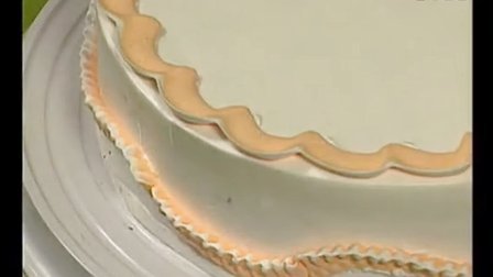 生日蛋糕的裱花 鲜奶蛋糕的做法
