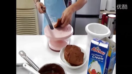 如何制作巧克力慕斯蛋糕