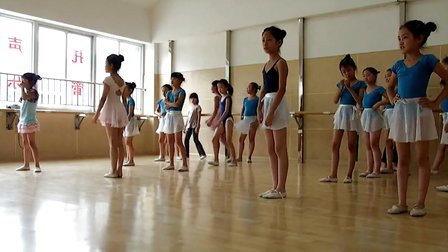 四川成都星飞艺术学校----七级舞蹈培训课实拍