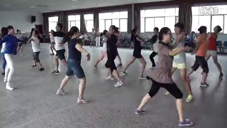 第二套校园集体舞《童心舞动》高年级 培训教师练习