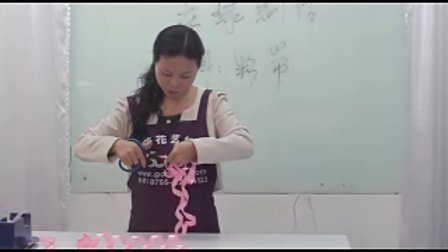 插花培训 开花店学包花--莎莎花艺学院学员花球的制作视频