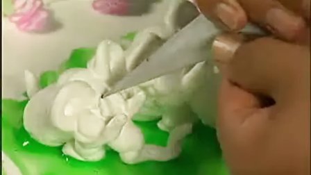儿童蛋糕的裱花做法视频教程