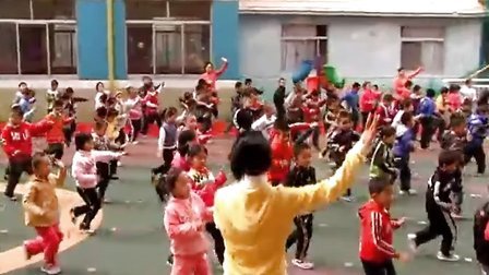 寿光市圣城中学幼儿园户外游戏和体操（01）