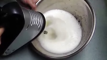 酸奶戚风蛋糕（图文详解祈和打蛋器分蛋打发法视频）