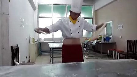 青岛五洲公司推荐培训赴韩人员-程焕褔拉面视频展示-韩国手拉面-韩国厨师-面点-雕刻-大茶壶等。