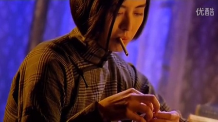《游园惊梦》中女神王祖贤抽烟的片段