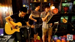2014玩易Eplay全国琴友见面会（杭州站）《爱是怀疑》演唱 Ian