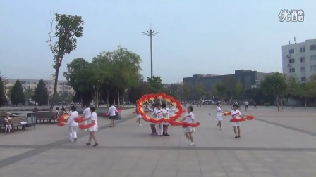 民悦广场爱心舞蹈队的扇子舞--祝福祖国
