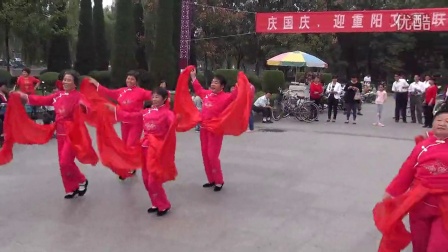 新泰市平阳开心艺术团表演唱《接新娘》