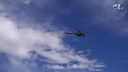 阿里地区狮泉河镇拍直升飞机(2014.08.23)
