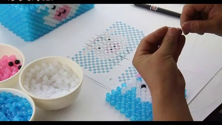 创意编织手工串珠纸巾盒小猪教程-纸巾盒视频