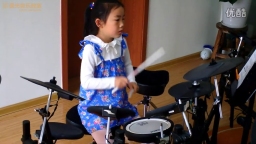 青岛星光琴行 小学员 架子鼓演奏 采蘑菇的小姑娘