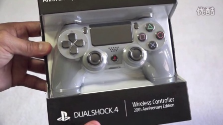 外国玩家带来索尼周年纪念版ps4主机手柄开箱 游侠网