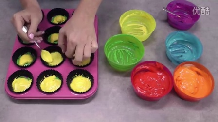 如何制作简单的彩虹蛋糕