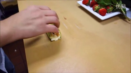 如何制作日本料理草莓酱蛋糕卷
