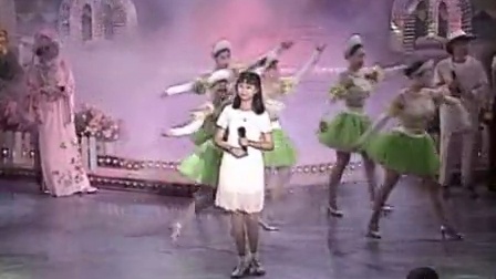 卓依婷早期参加台湾《猪哥亮臭弹秀》节目-模仿秀
