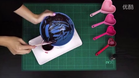 如何制作微波巧克力杯蛋糕