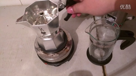 《摩卡壶》吧小咖啡出品：摩卡壶如何制作香浓拿铁