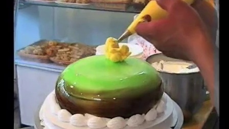 学习制作蛋糕 生日蛋糕裱花制作视频_高清