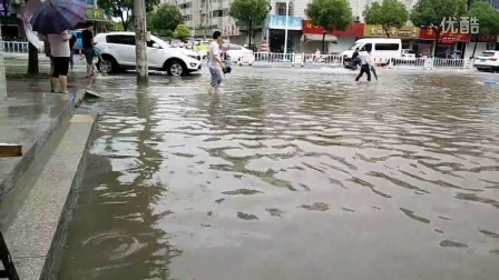宜兴市丁山实验小学被淹