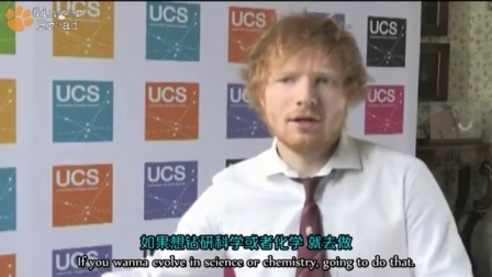 【姜饼人字幕组】Ed Sheeran出席萨福克大学毕业典礼采访1