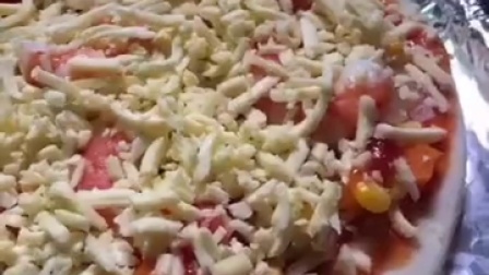 鲜虾玉米洋葱披萨