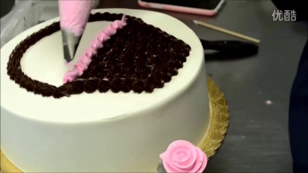 如何制作一篮玫瑰生日蛋糕