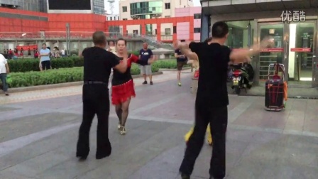 吉特巴舞 大兴 兴丰南大街广场160808第一套吉特巴双重双人舞完美精彩的展示！