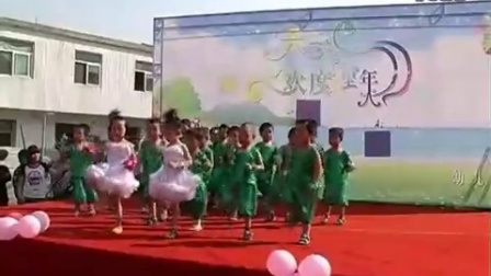 屈老师舞蹈幼儿园六一舞蹈《青蛙最伟大》