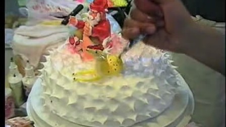 蛋糕制作视频教程-奶油蛋糕制作视频8
