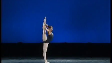 南京艺术学院舞蹈学院 曾蓉的控制与技巧组合