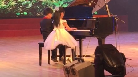 土耳其进行曲20141228(六岁半学习钢琴一年)