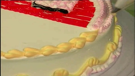 蛋糕裱花最基本的手法│蛋糕裱花技巧视频│生日蛋糕怎牛奶蛋糕