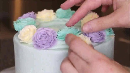 东日经典翻糖蛋糕-盒子造型制作过程