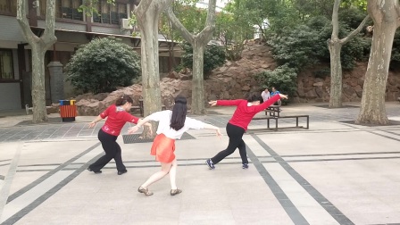 郑州人民公园王老师舞蹈《蒙古姑娘》学生张蕾、寇姐、秀清姐