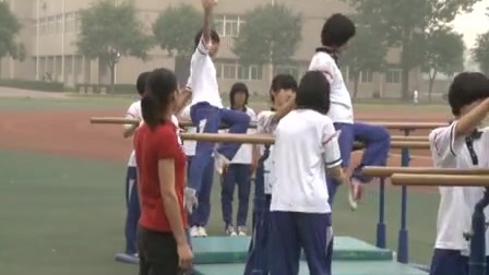 八年级体育《双杠》1-北京市（初中体育优质课研讨教学实录）