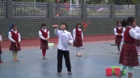 二年级体育下册《乒乓球－－颠球》教学视频