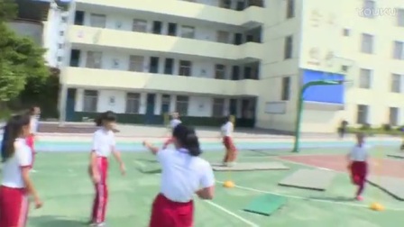 人教版小学体育与健康《蹲踞式跳远》教学视频，漳平市教师进修学校附属