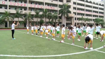人教版小学体育与健康《持绳颠球与传球游戏》教学视频，晋江市第五实验小学