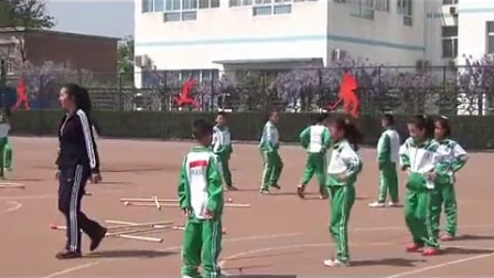 人教版小学体育与健康《竹竿舞》教学视频，北京市丰台区王佐学校