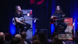 David Ellefson and Kiko Louriero at Replay Guitar Exchange [720p]