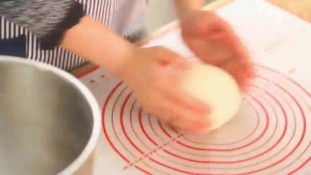 韩式裱花 奶油霜裱花 纸杯蛋糕装饰