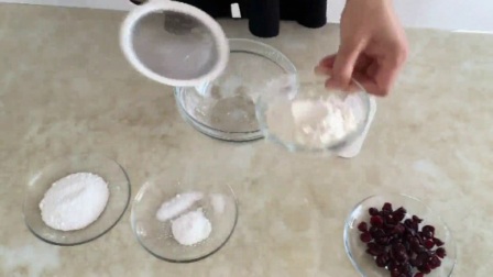如何学做蛋糕 纸杯蛋糕的做法窍门 深圳最好的烘焙培训班