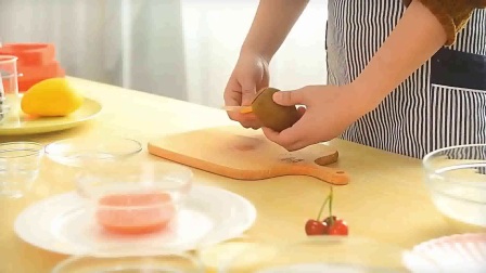 翻糖蛋糕制作的基本知识 烘焙视频教程