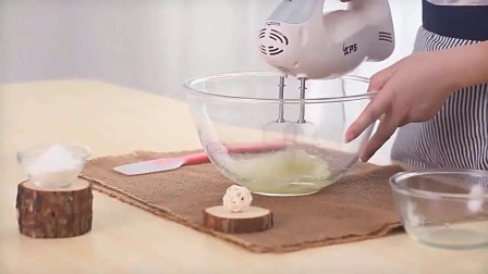 蛋糕制作视频 裱花蛋糕戚风蛋糕做法