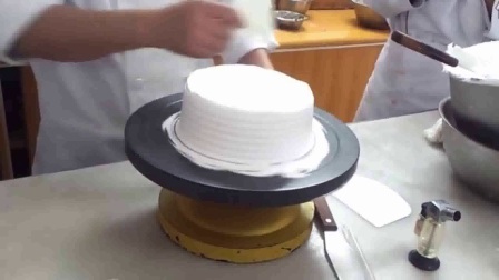 双层蛋糕裱花视频 生日蛋糕制作大全